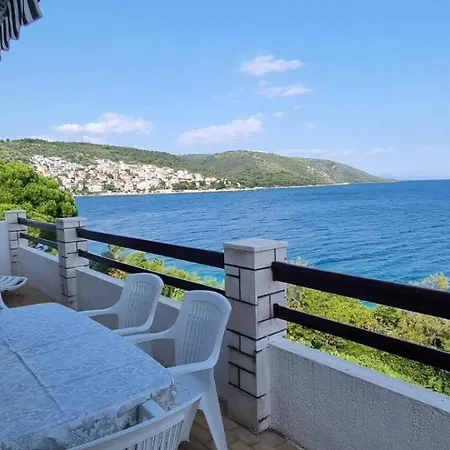Apartment First Row To The Sea Trogir