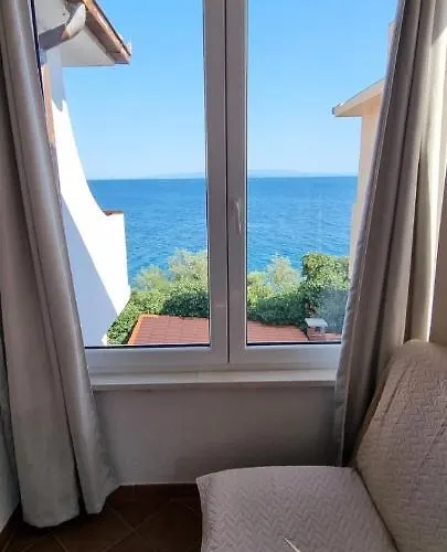 First Row To The Sea